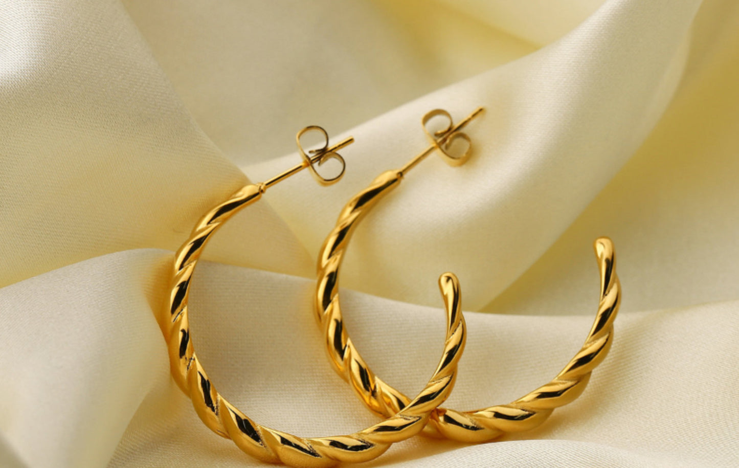 Net Red Wind Women's Twist Horn Earrings 18K Gold Plated