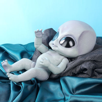 Simulation Alien Doll