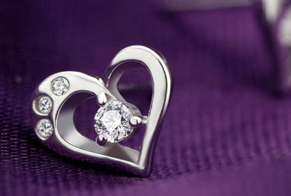 Women's Simple Heart 925 Sterling Silver Stud Earrings