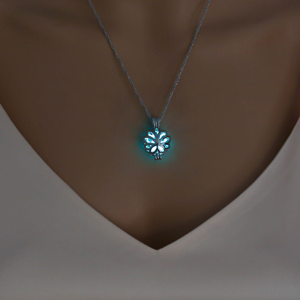 Glow-in-the-dark Lotus with a hollowed-out diy necklace