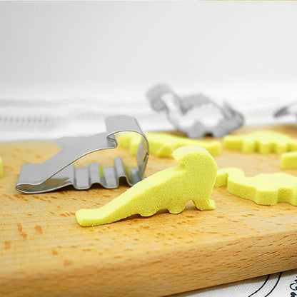 6-piece dinosaur baking mold set