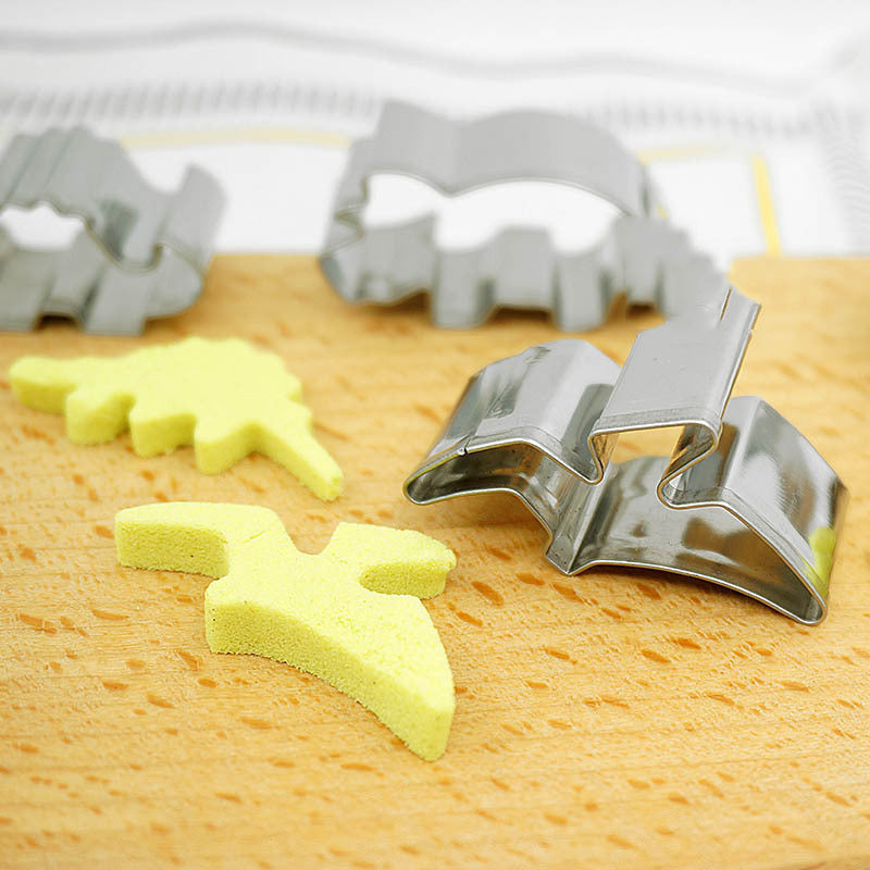 6-piece dinosaur baking mold set