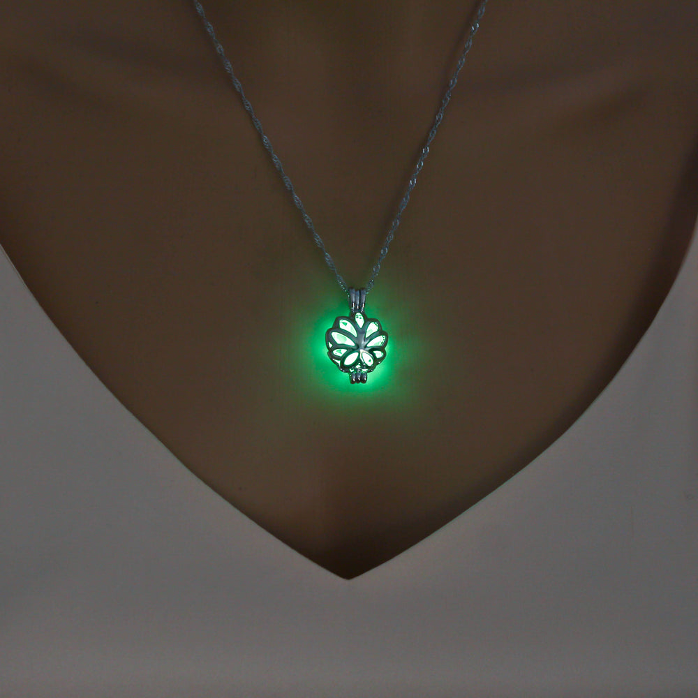 Glow-in-the-dark Lotus with a hollowed-out diy necklace