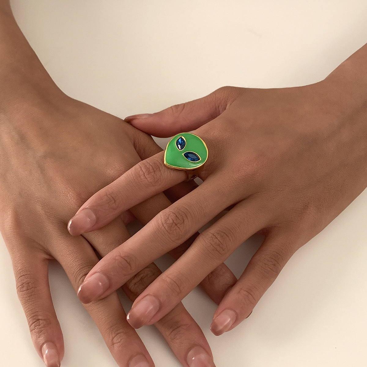 Sweet And Cool Micro-Inlaid Alien Ins Pastoral Style Ring