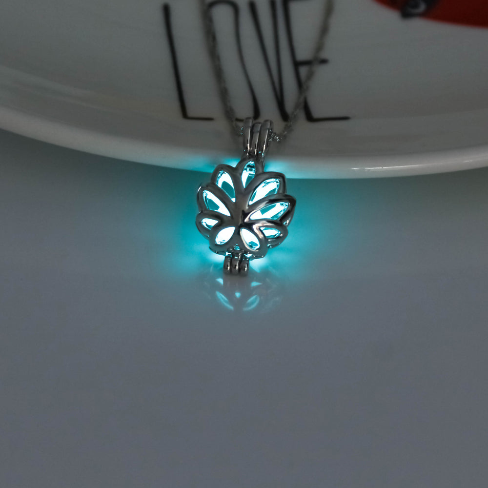 Glow-in-the-dark Lotus with a hollowed-out diy necklace