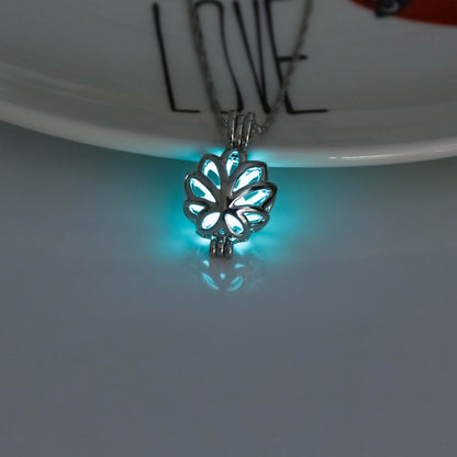 Glow-in-the-dark Lotus with a hollowed-out diy necklace