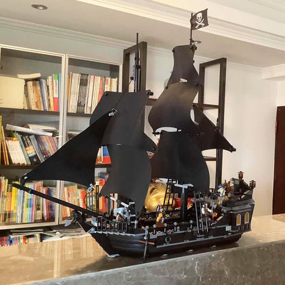 Black Pearl Model Queen Anne Caribbean Pirate Ship Sailing Puzzle Assembling Building Blocks Toy Boy