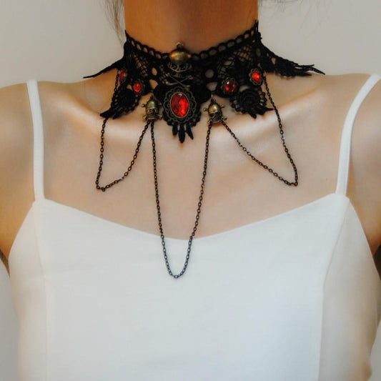 Lace Necklace With Black Skull