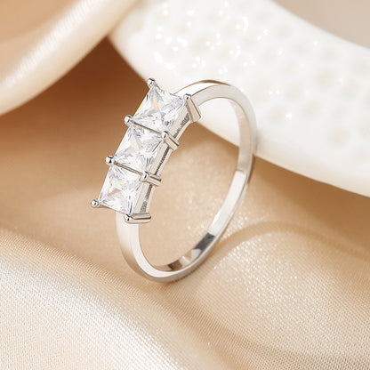 Female Niche Zircon 925 Silver Ring